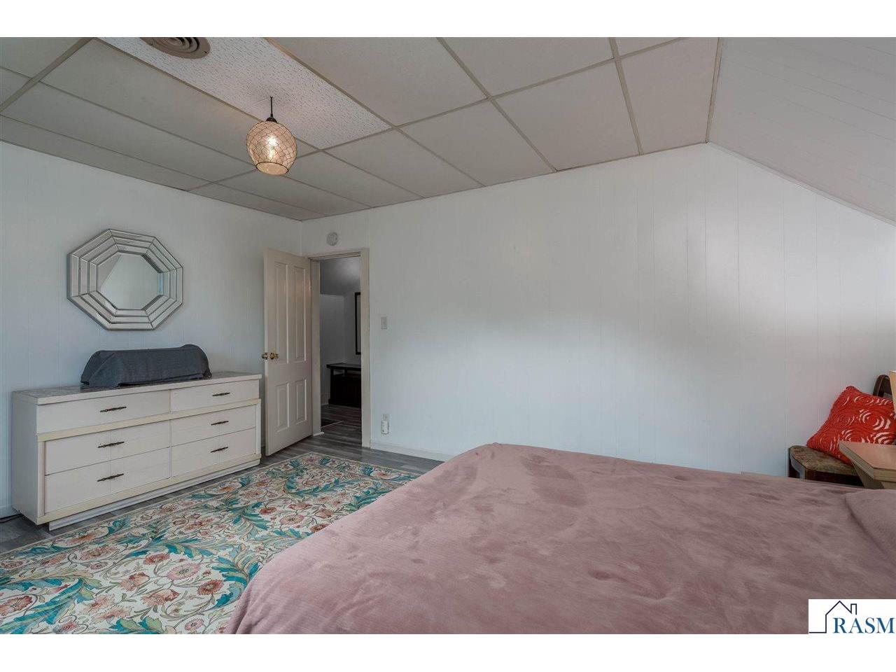 1041 Quincy Street North Mankato MN 56003 267040685 image11