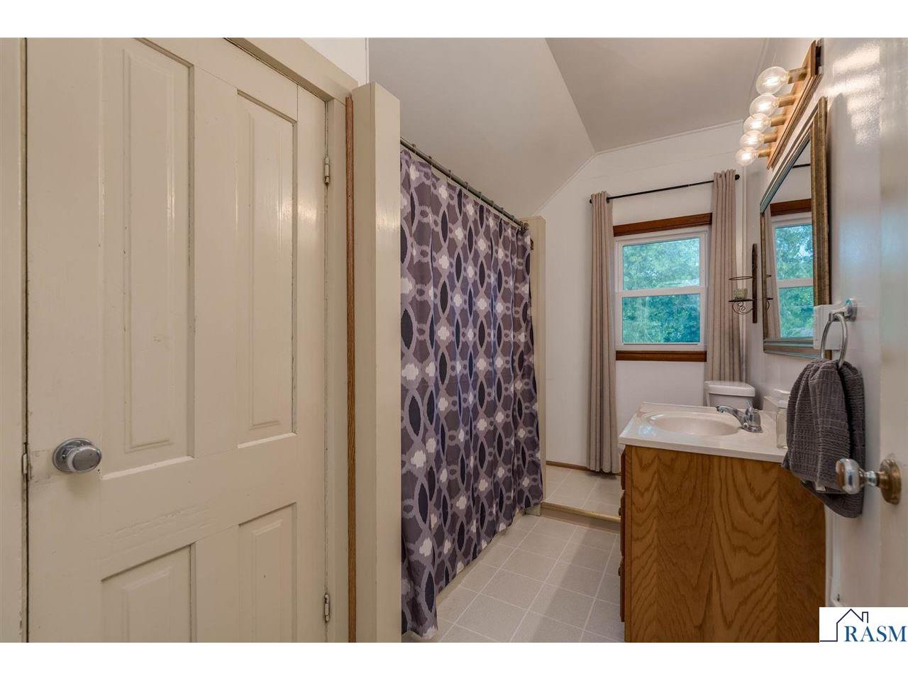 1041 Quincy Street North Mankato MN 56003 267040685 image14