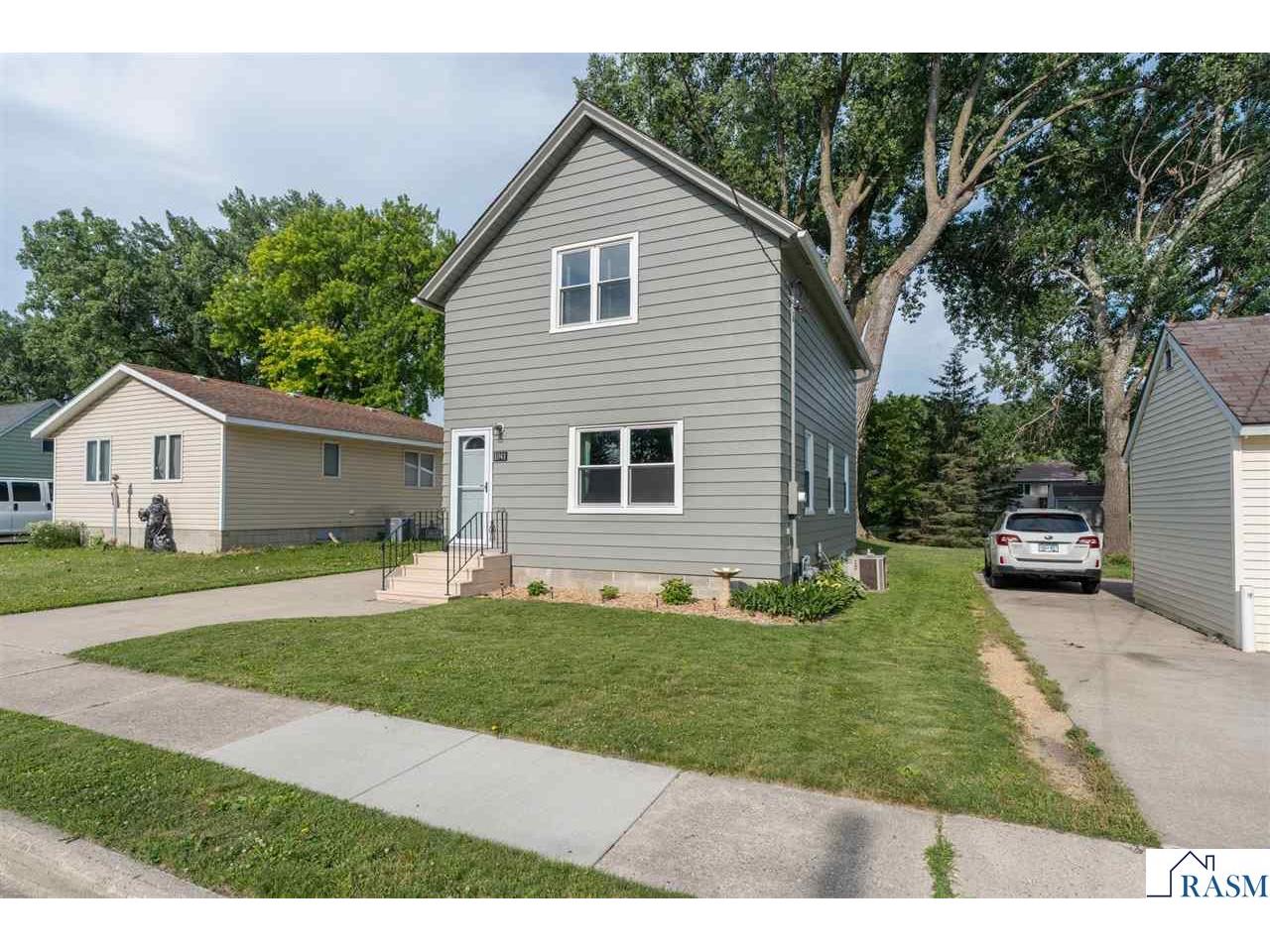 1041 Quincy Street North Mankato MN 56003 267040685 image2