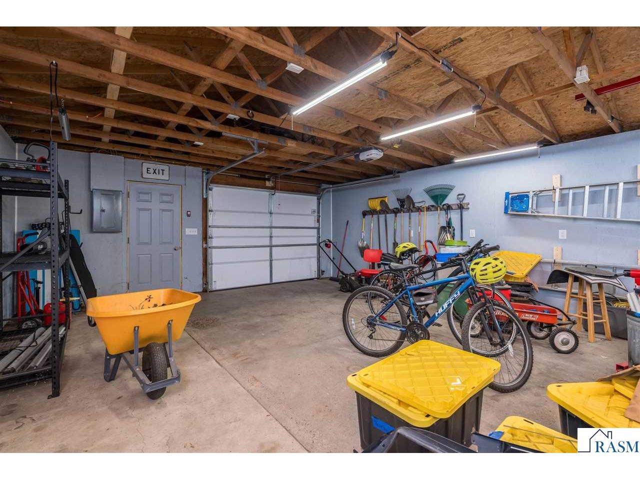 1041 Quincy Street North Mankato MN 56003 267040685 image21
