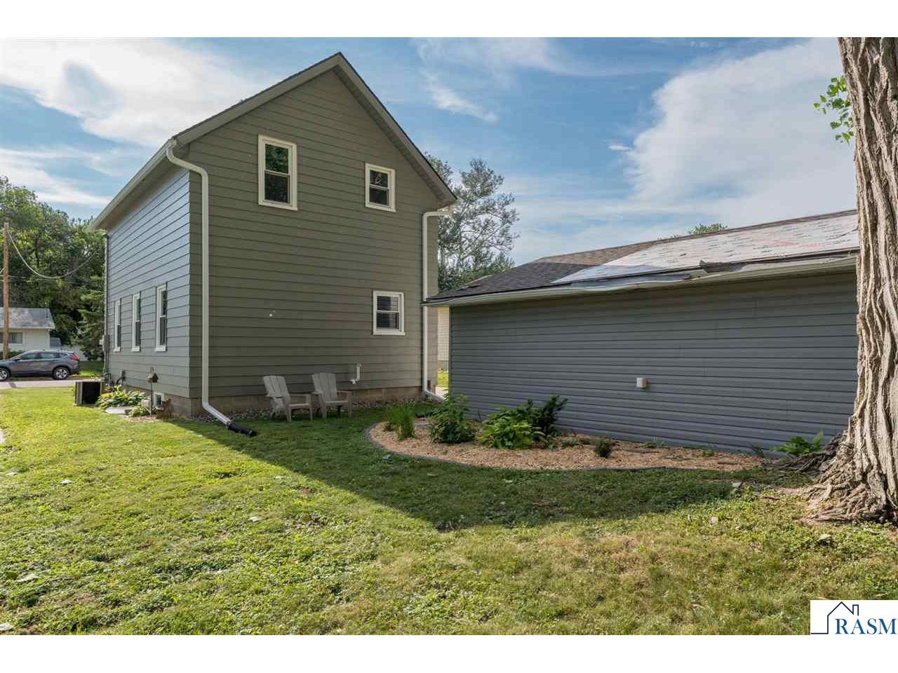 1041 Quincy Street North Mankato MN 56003 267040685 image22