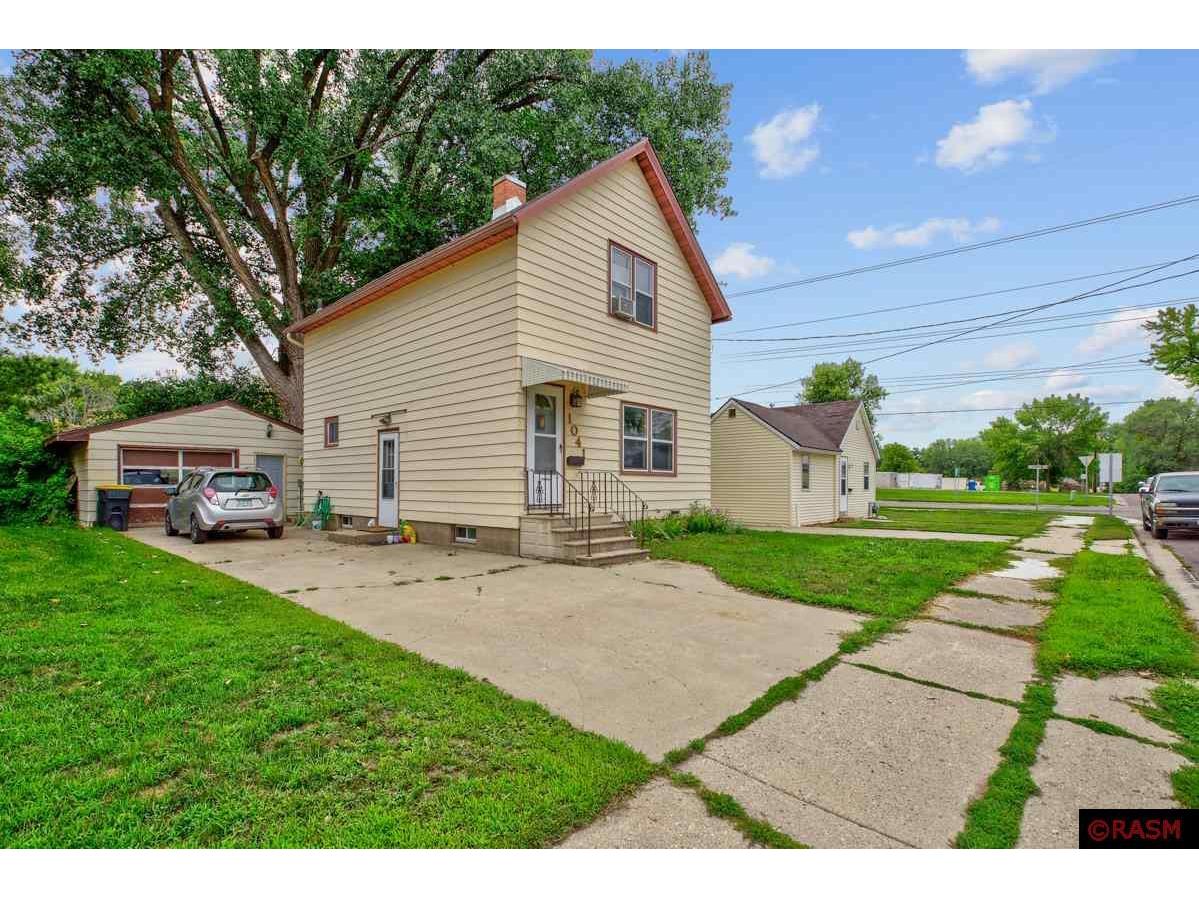 1041 Quincy Street North Mankato MN 56003 7033092 image1