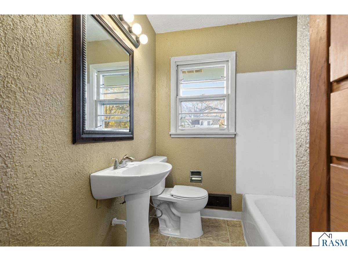 1043 Chase Avenue Gibbon MN 55334 7038921 image17