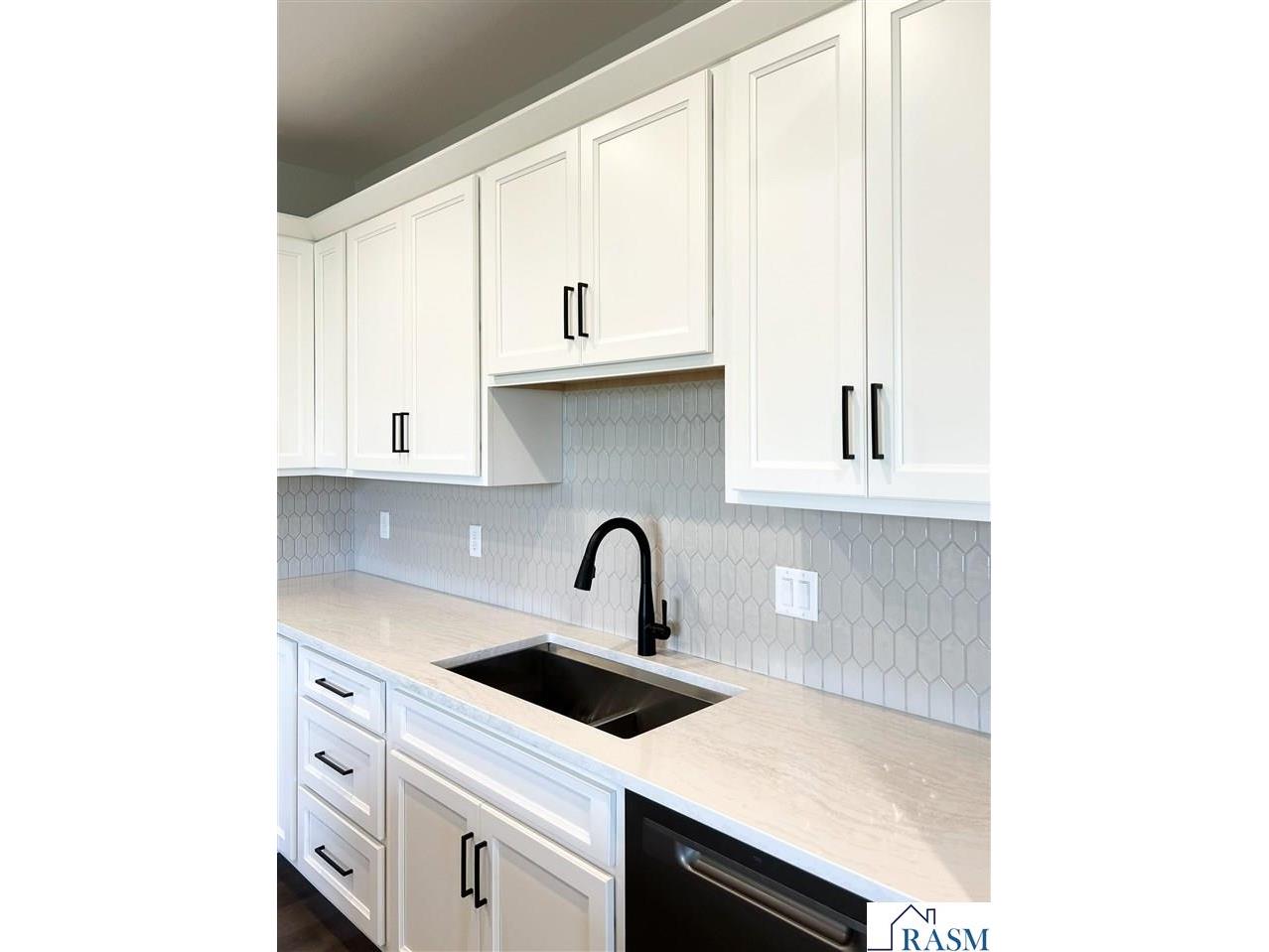 1048 Saba Boulevard Mankato MN 56001 7039229 image5