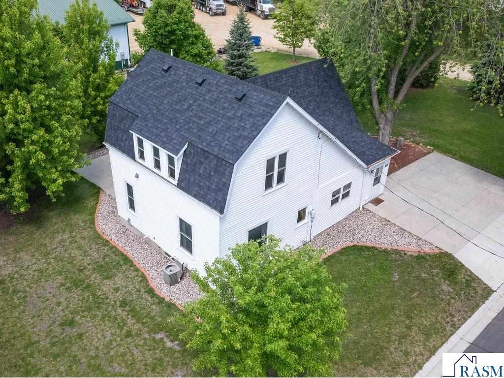 105 S 1st Street Elysian MN 56028 7038650 image1