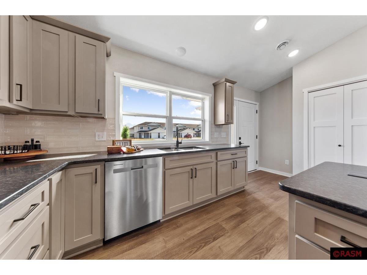 106 E Connie Lane Eagle Lake MN 56024 7038481 image10