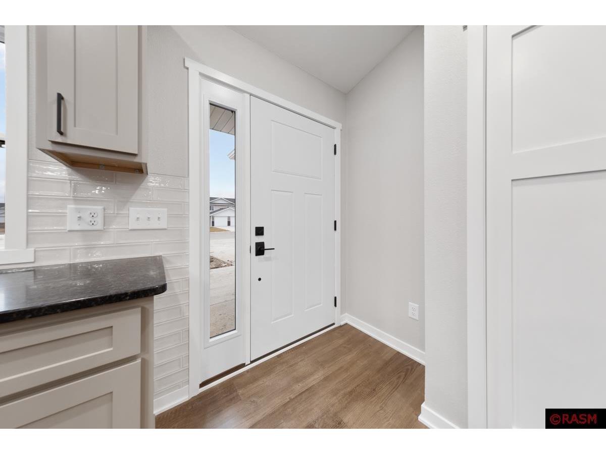 106 E Connie Lane Eagle Lake MN 56024 7038481 image4