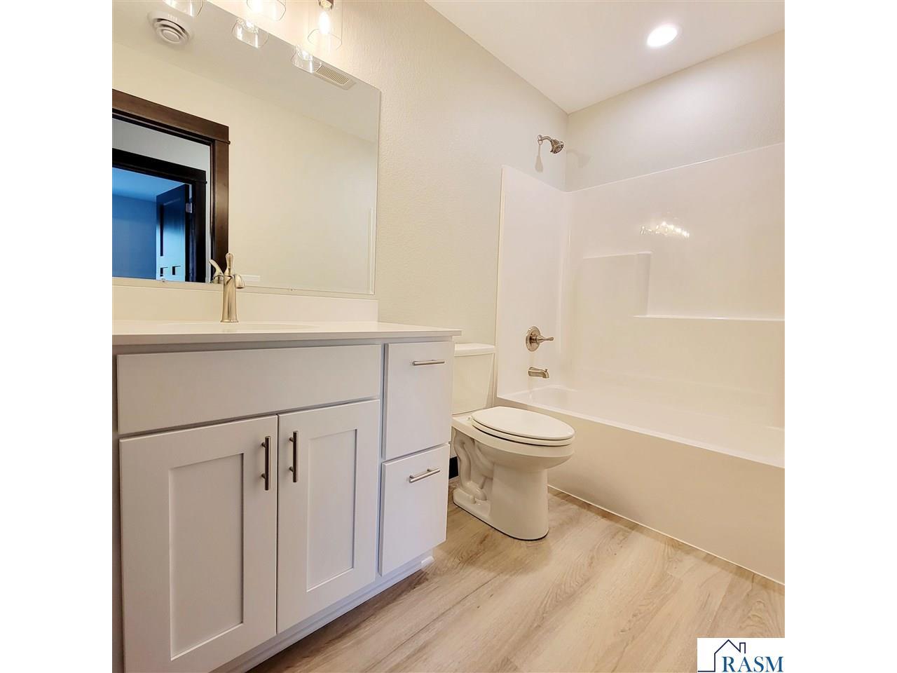 1066 Cullen Street Saint Peter MN 56082 7039965 image15