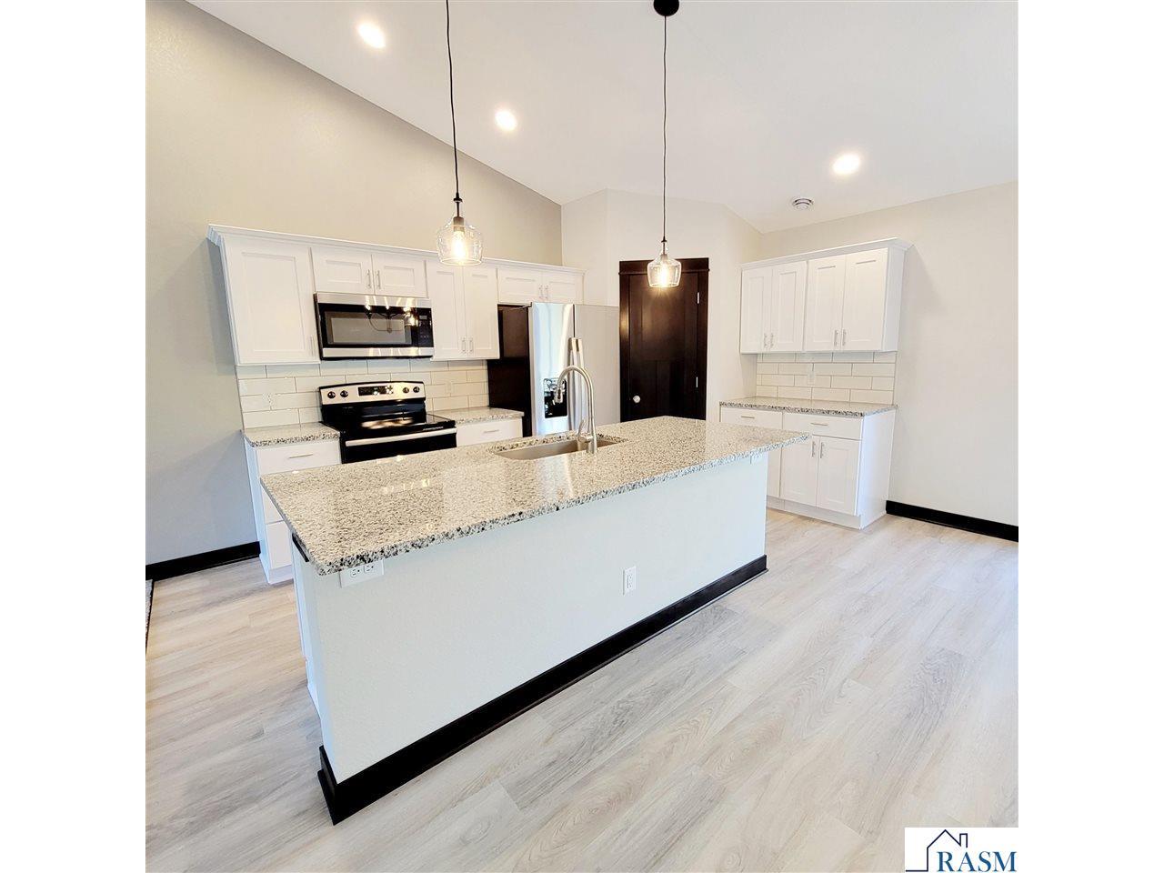 1066 Cullen Street Saint Peter MN 56082 7039965 image4