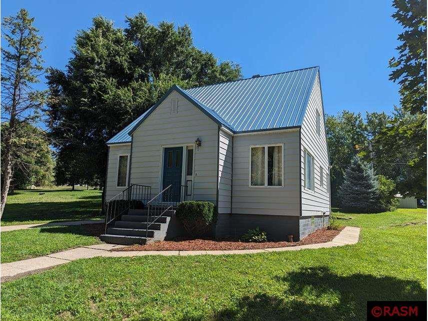 108 N Henry Street Elmore MN 56027 7033099 image1