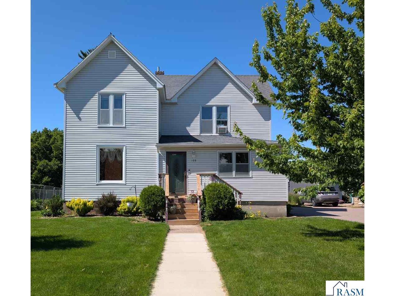 108 W Allyn Street Janesville MN 56048 267040669 image1