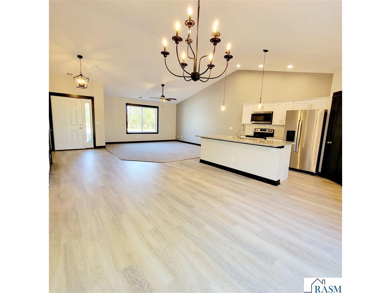 1088 Cullen Street Saint Peter MN 56082 7040031 image12