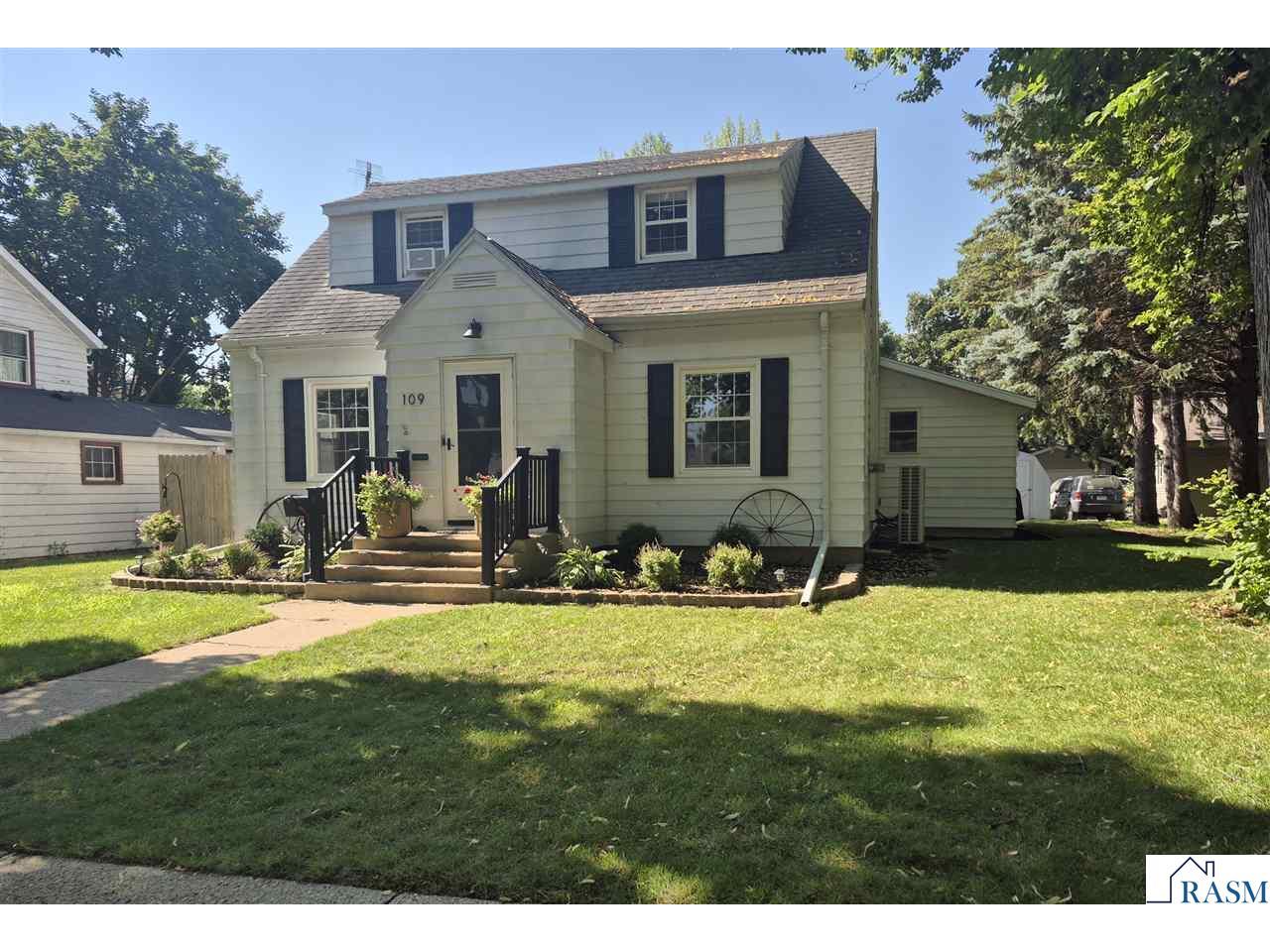109 SE Water Street Sleepy Eye MN 56085 267040943 image1