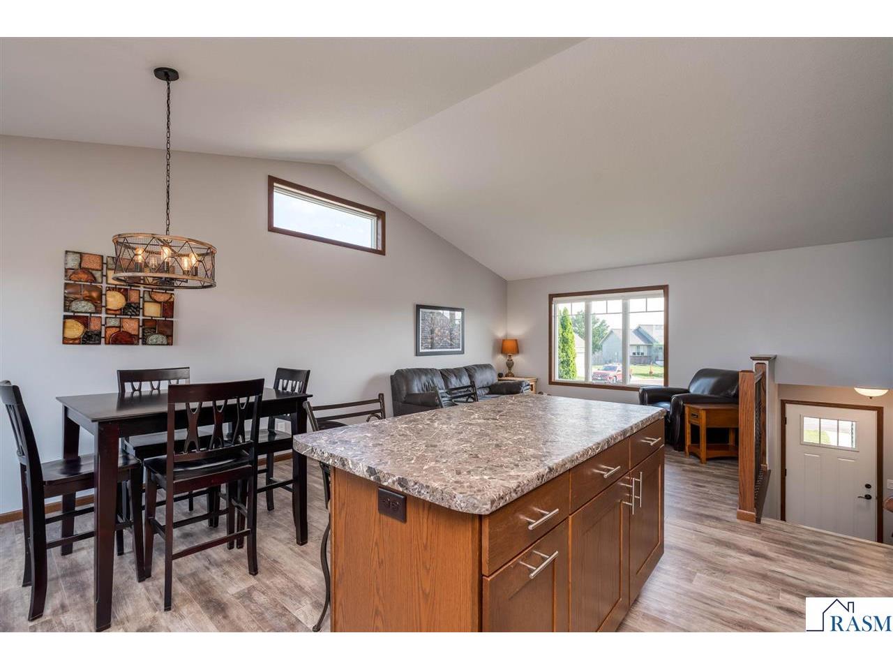 109 cypress Court Mankato MN 56001 267040614 image11