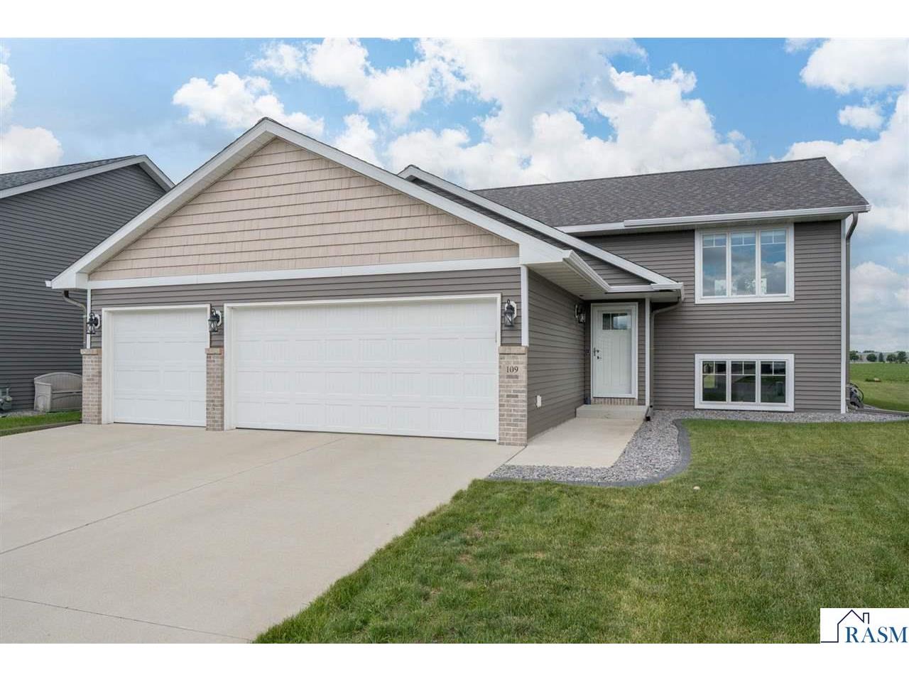109 cypress Court Mankato MN 56001 267040614 image2