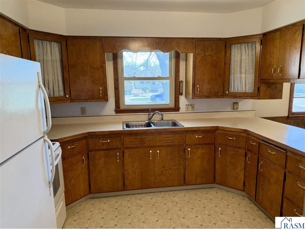 1101 N Armstrong Boulevard Saint James MN 56081 7040033 image10
