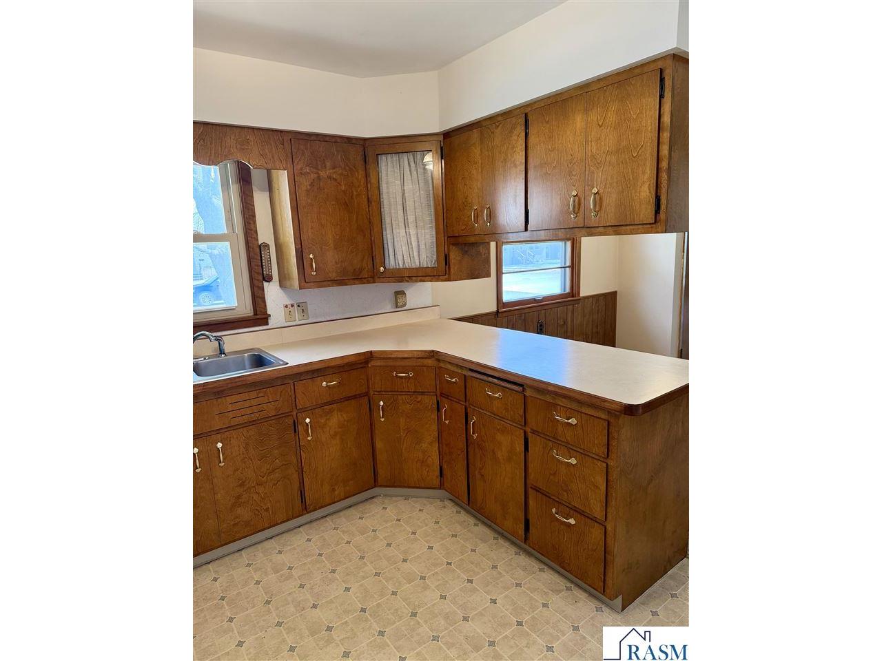 1101 N Armstrong Boulevard Saint James MN 56081 7040033 image11