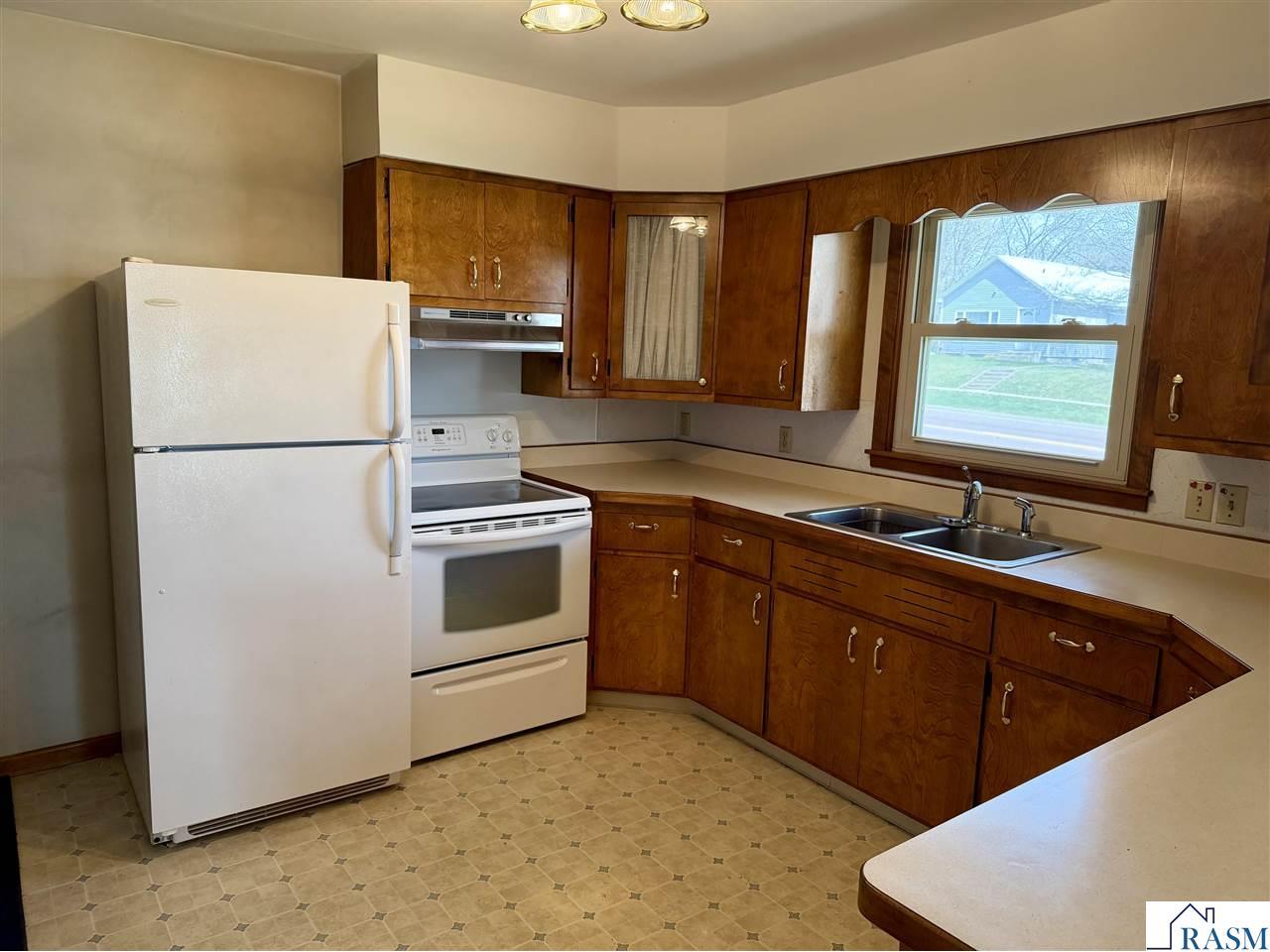 1101 N Armstrong Boulevard Saint James MN 56081 7040033 image12