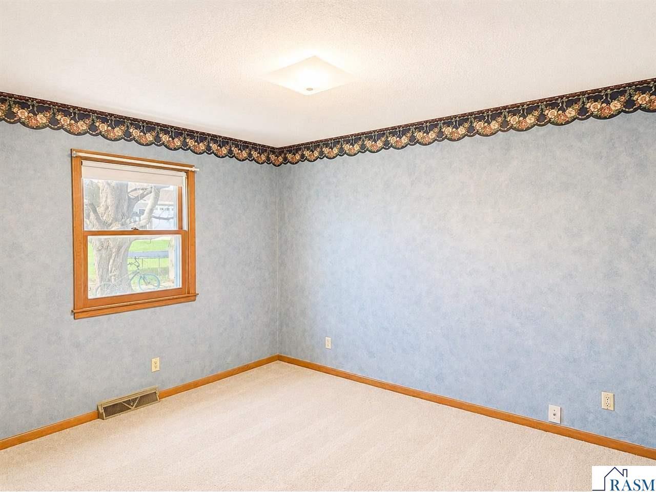 1101 N Armstrong Boulevard Saint James MN 56081 7040033 image17