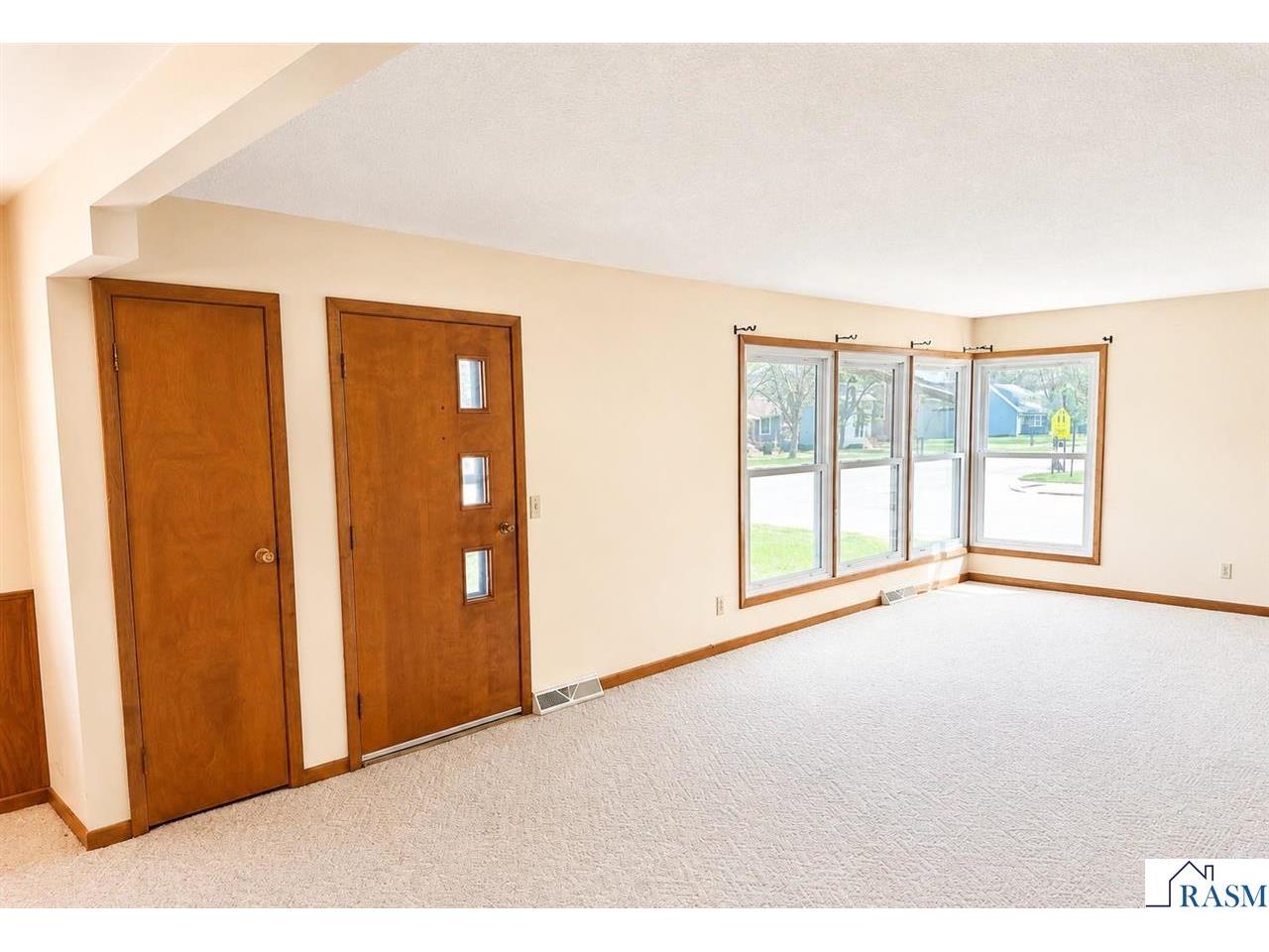 1101 N Armstrong Boulevard Saint James MN 56081 7040033 image6