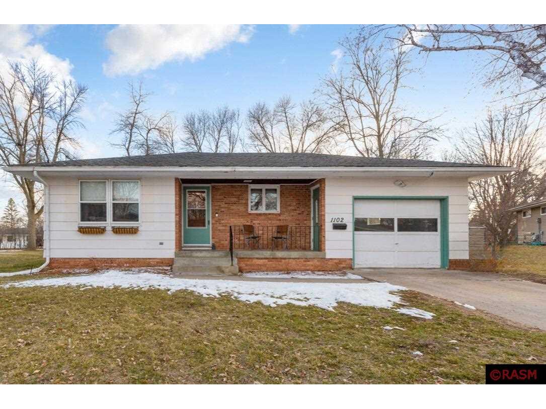 1102 Willow Drive Saint Peter MN 56082 7034543 image1