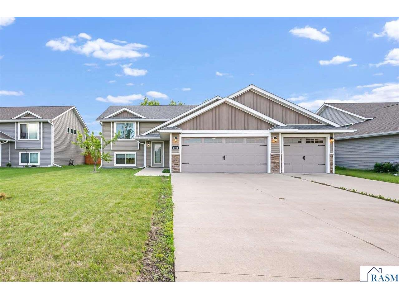 1104 Heron Drive Mankato MN 56001 7037556 image1
