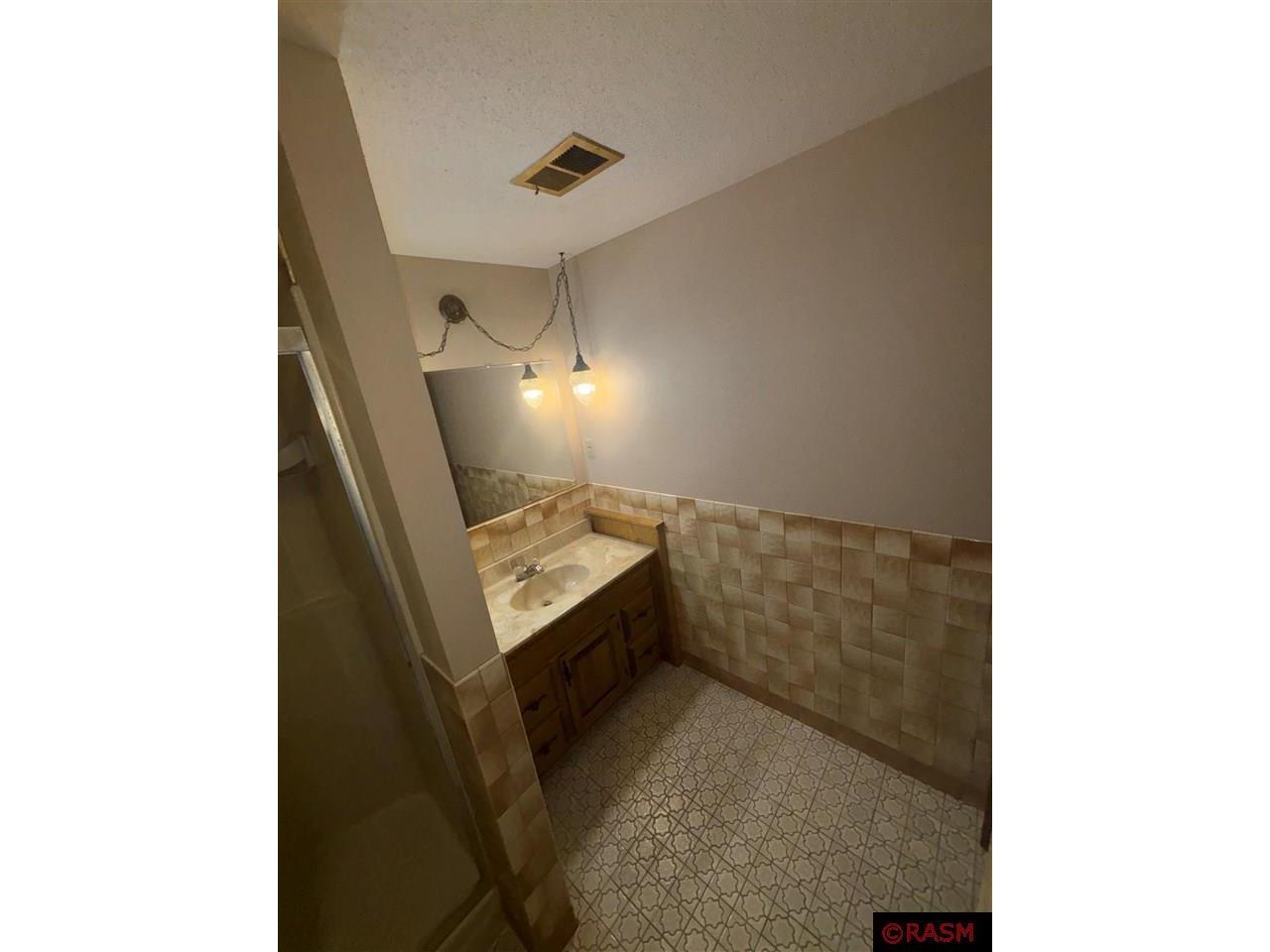 1106 Fourth Street Court North Saint James MN 56081 7036177 image13