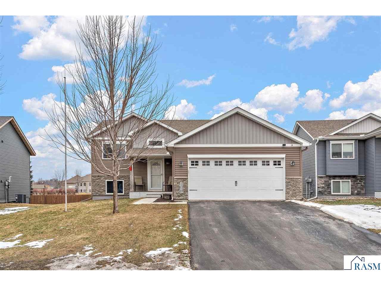 1107 Village Street New Prague MN 56071 7039557 image1