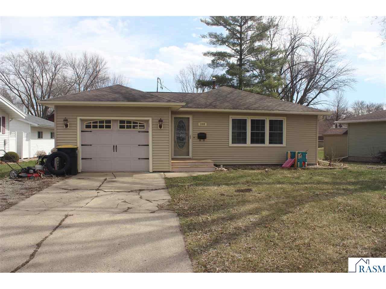 1109 S Moore Street Blue Earth MN 56013 7039900 image2