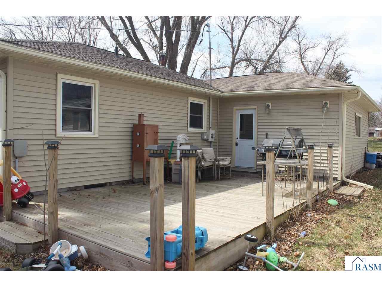 1109 S Moore Street Blue Earth MN 56013 7039900 image4