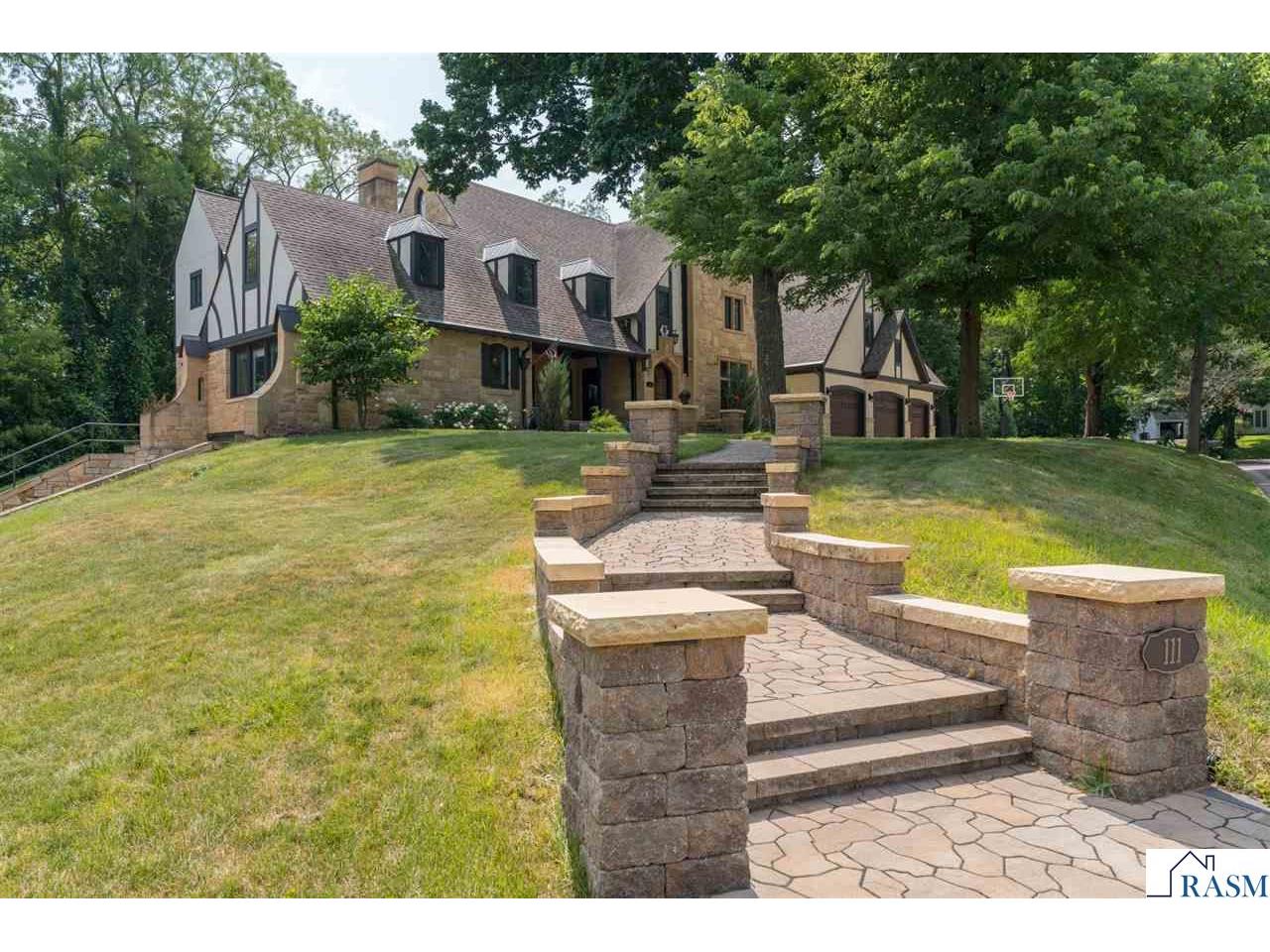 111 Dell Avenue Mankato MN 56001 267040990 image1