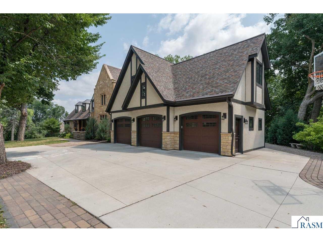 111 Dell Avenue Mankato MN 56001 267040990 image50