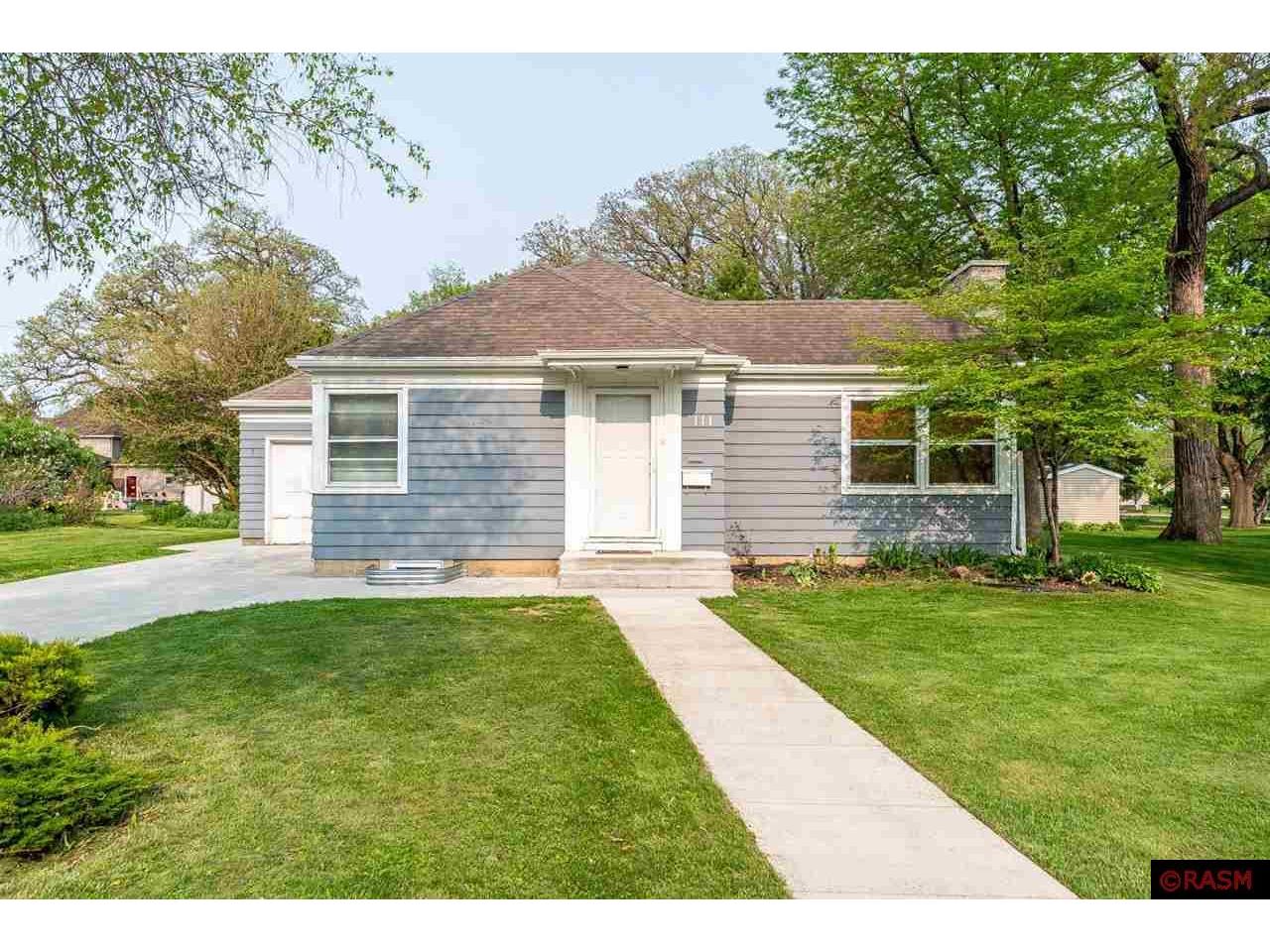 111 S Park Avenue Vernon Center MN 56090 7032416 image1