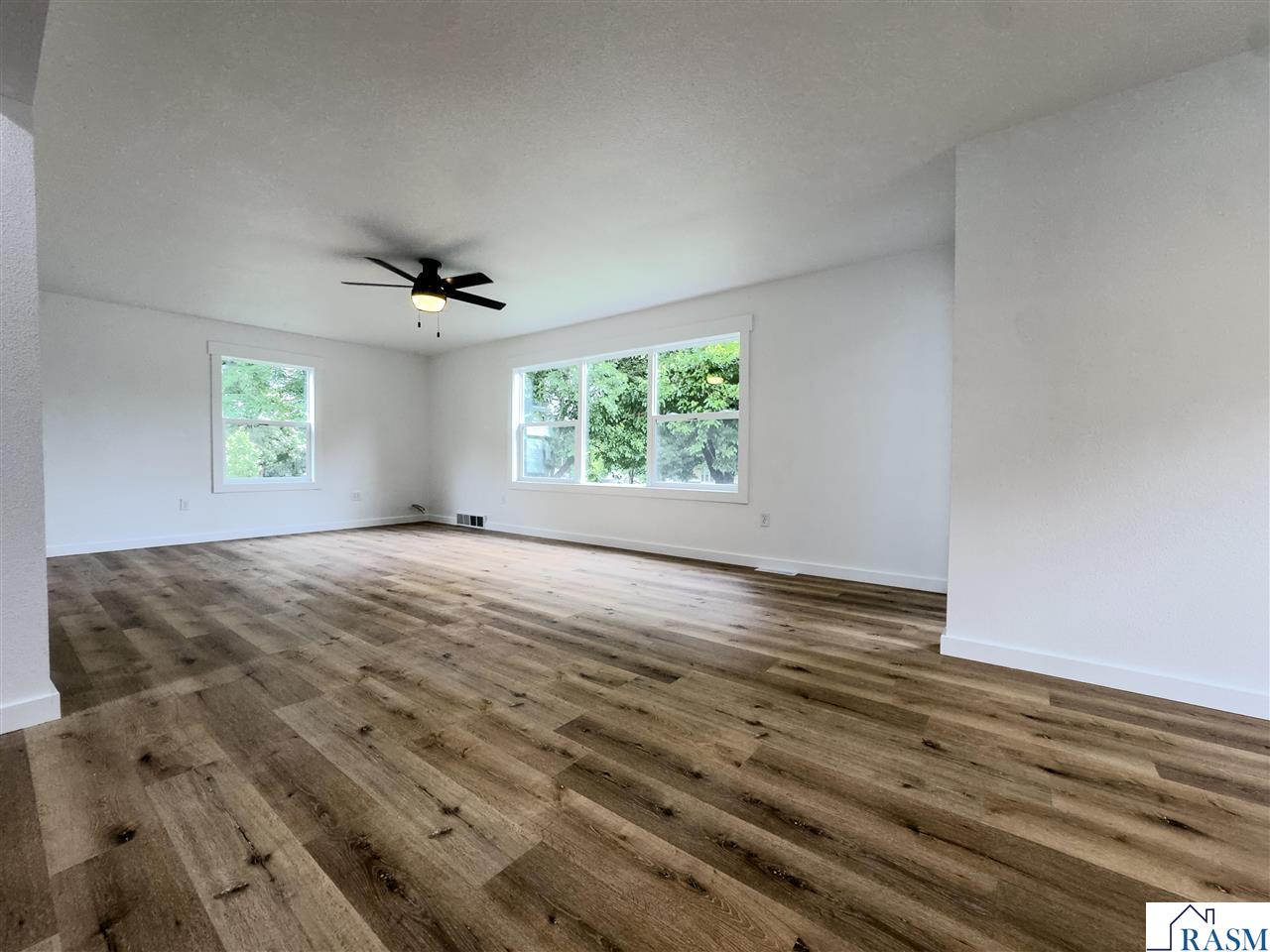 1110 S Washington Avenue Saint Peter MN 56082 267040748 image14