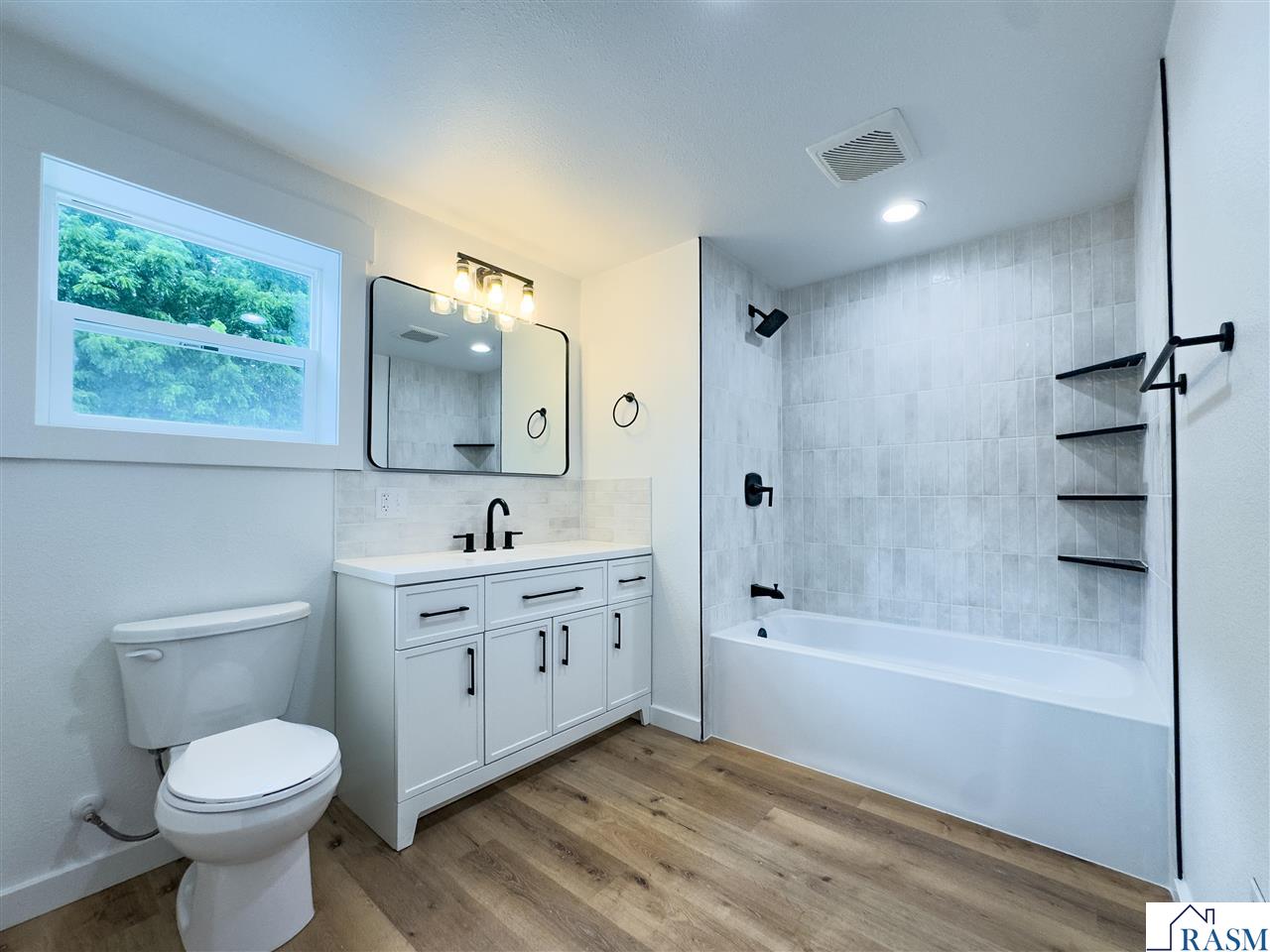 1110 S Washington Avenue Saint Peter MN 56082 267040748 image19