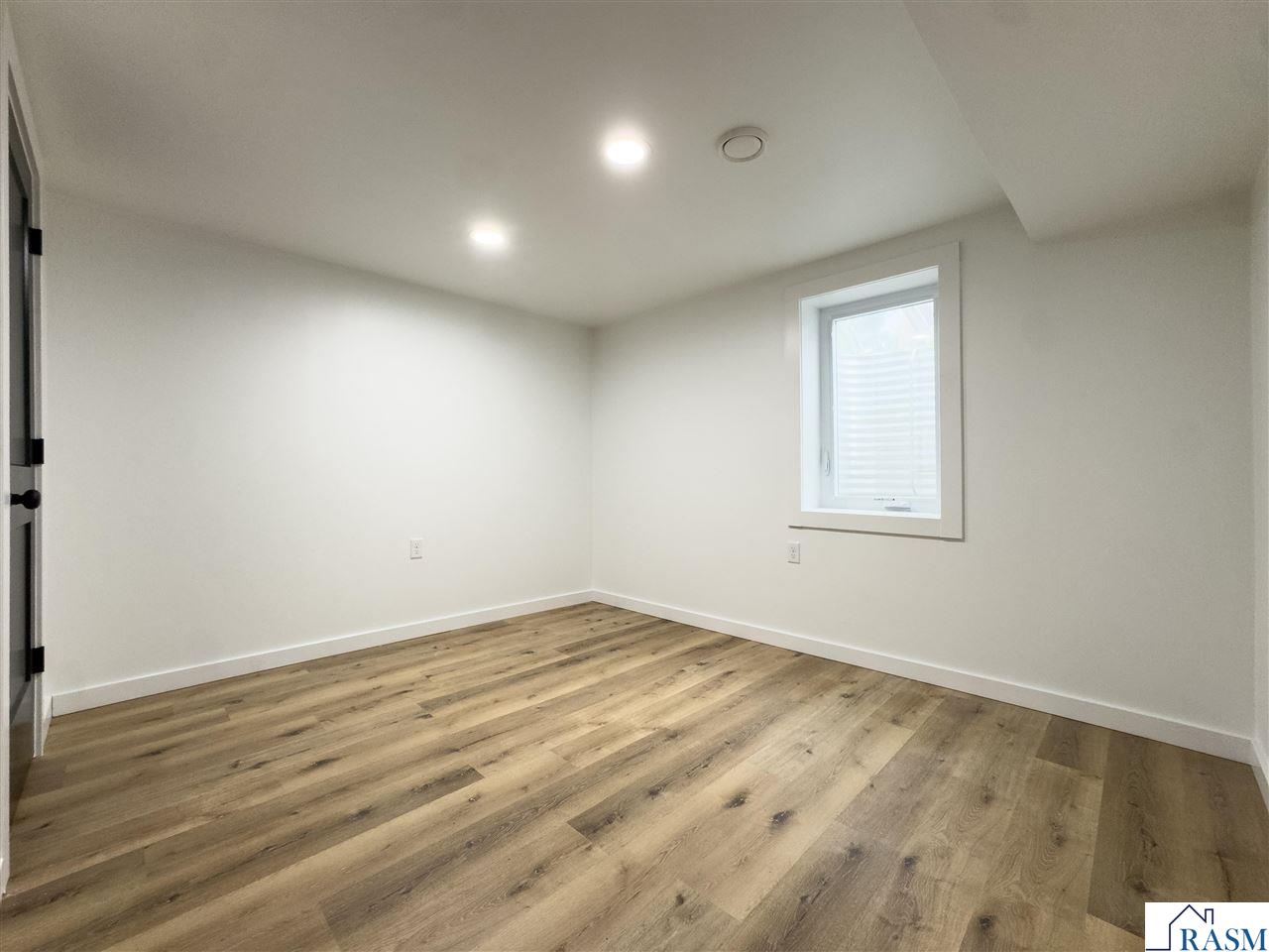 1110 S Washington Avenue Saint Peter MN 56082 267040748 image30