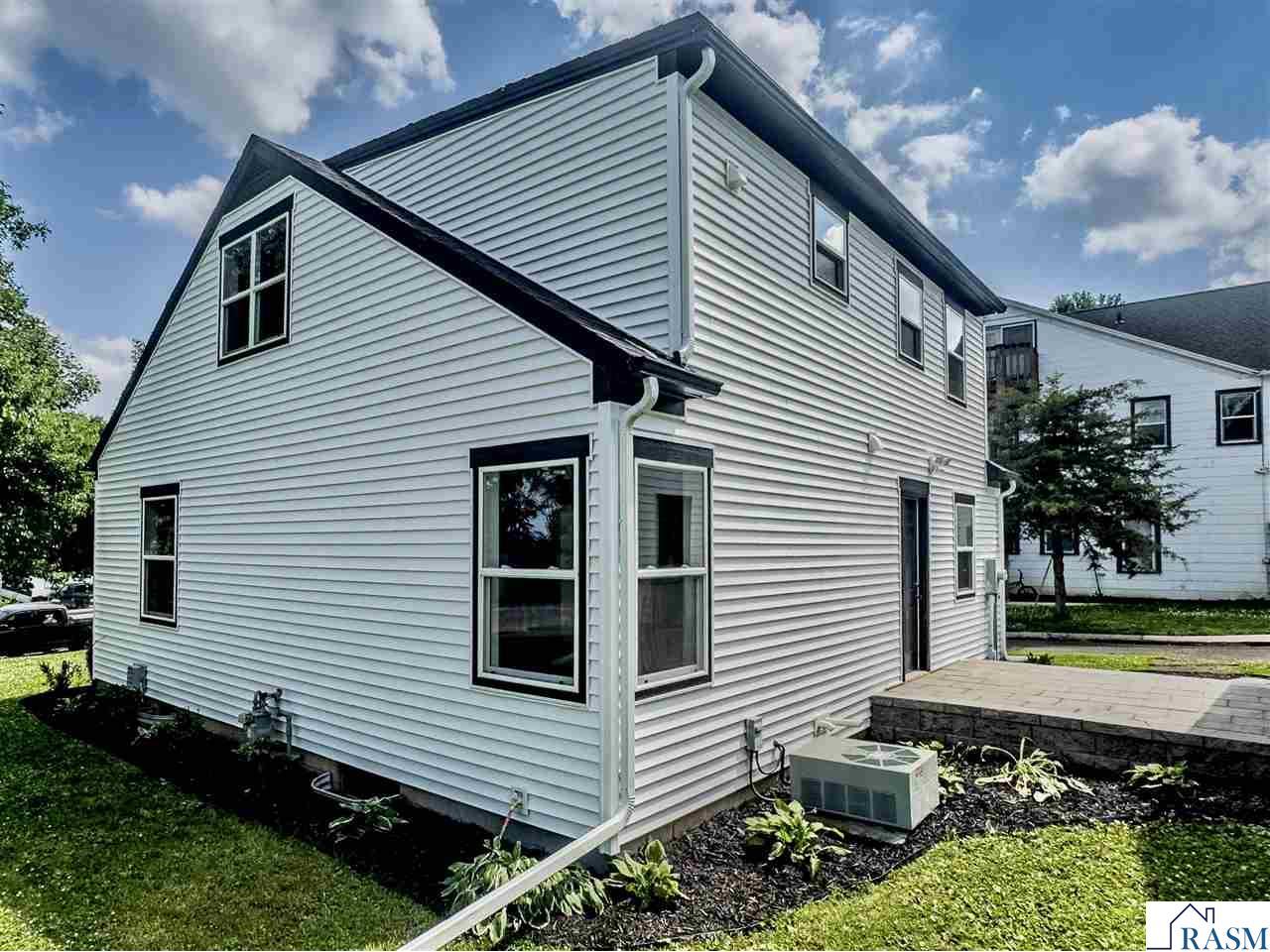 1110 S Washington Avenue Saint Peter MN 56082 267040748 image4