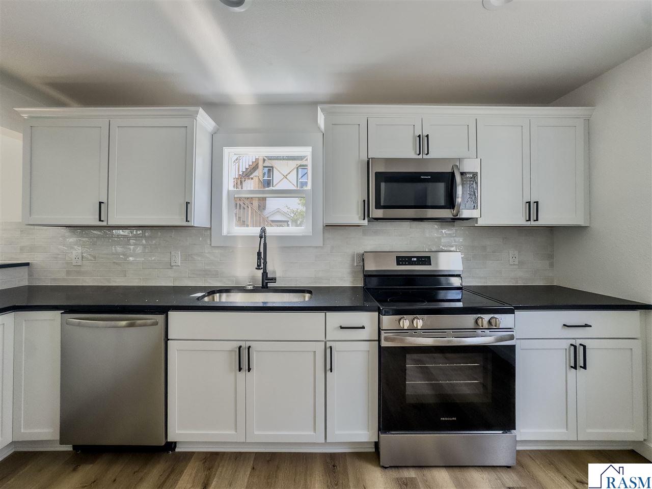 1110 S Washington Avenue Saint Peter MN 56082 267040748 image9