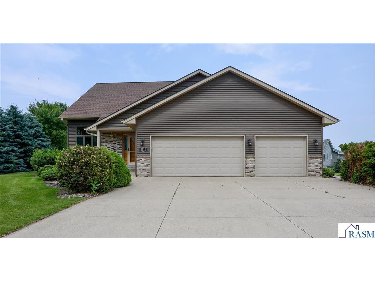 1111 Crystal Lake Drive Lake Crystal MN 56055 7038631 image1