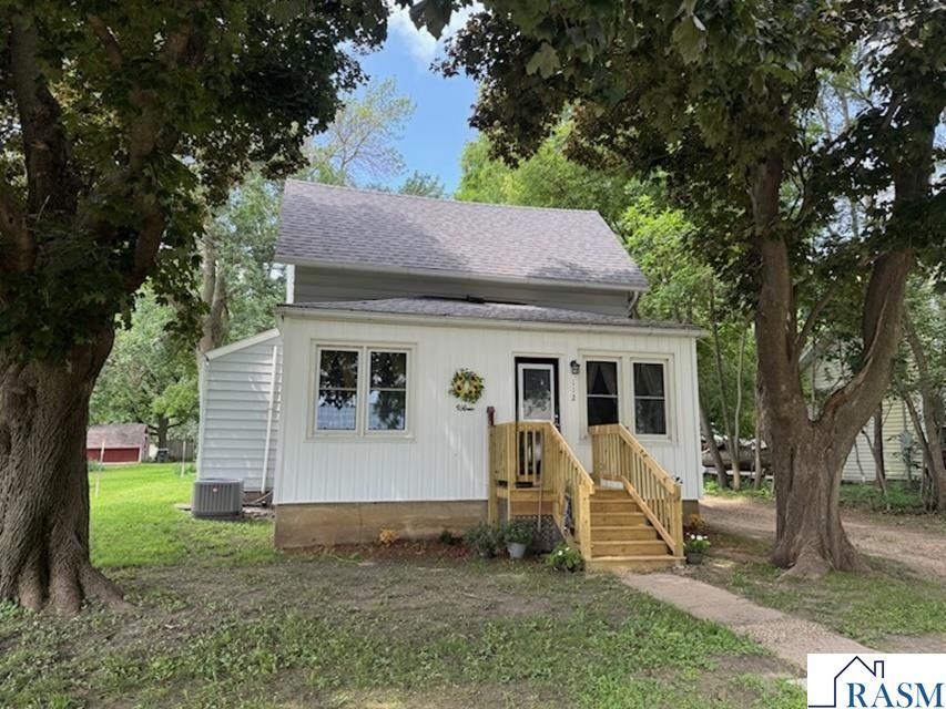 112 S 2nd Street Kiester MN 56051 267040973 image1