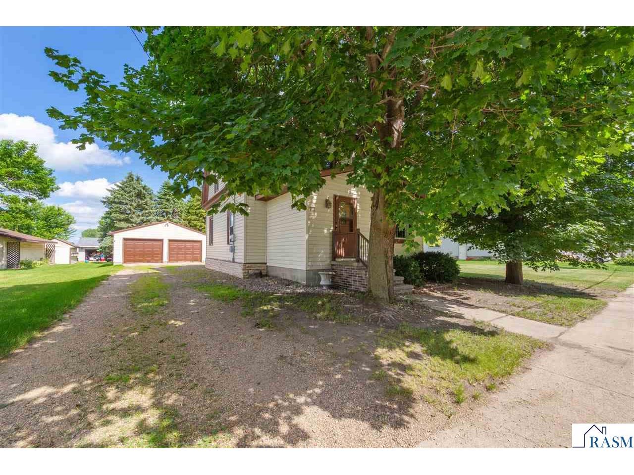 112 S 4th Street Gaylord MN 55334 267040700 image1