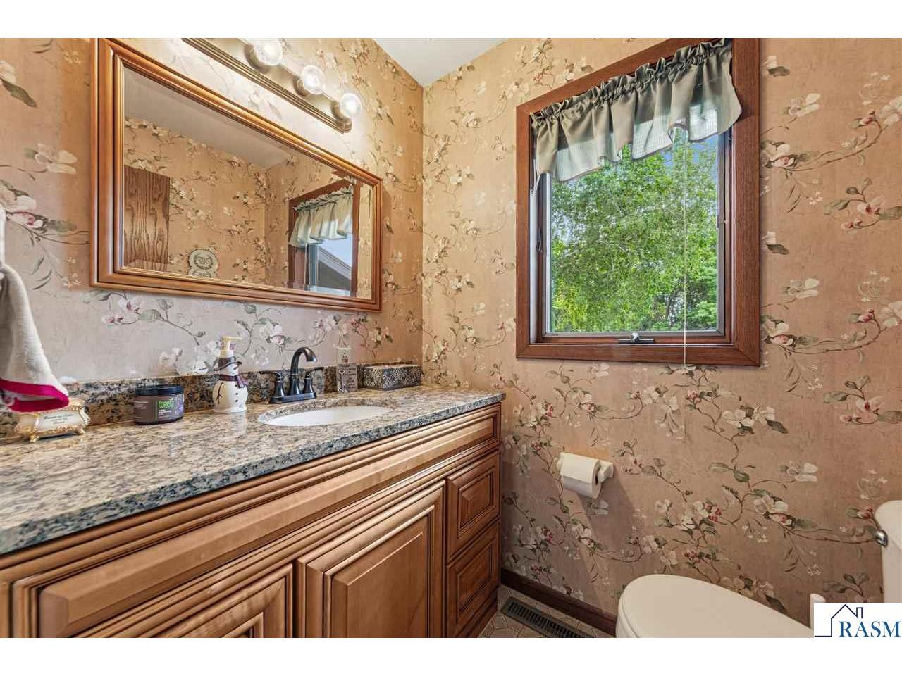 1139 N 10th Street Saint James MN 56081 267040476 image28