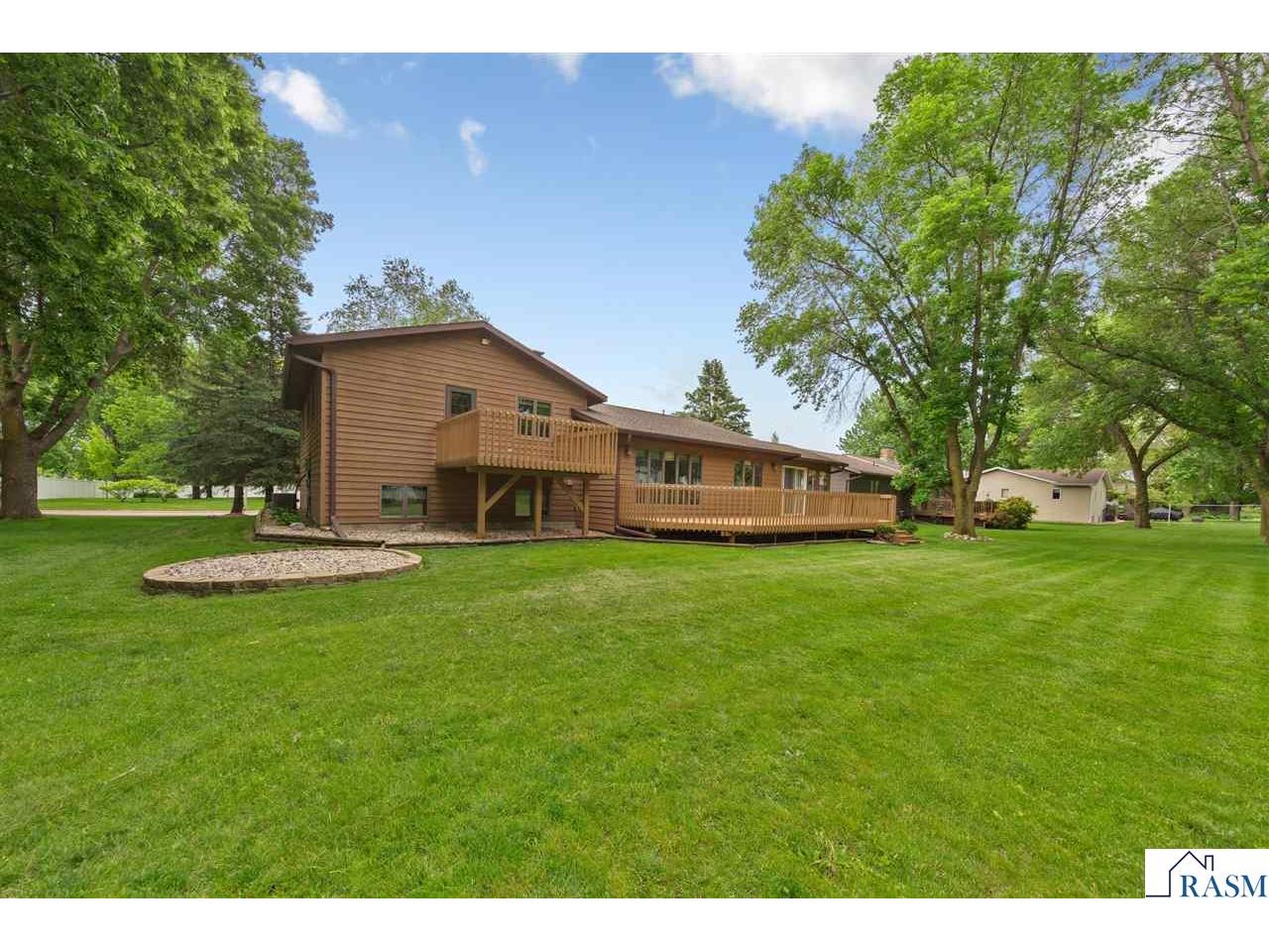1139 N 10th Street Saint James MN 56081 267040476 image39