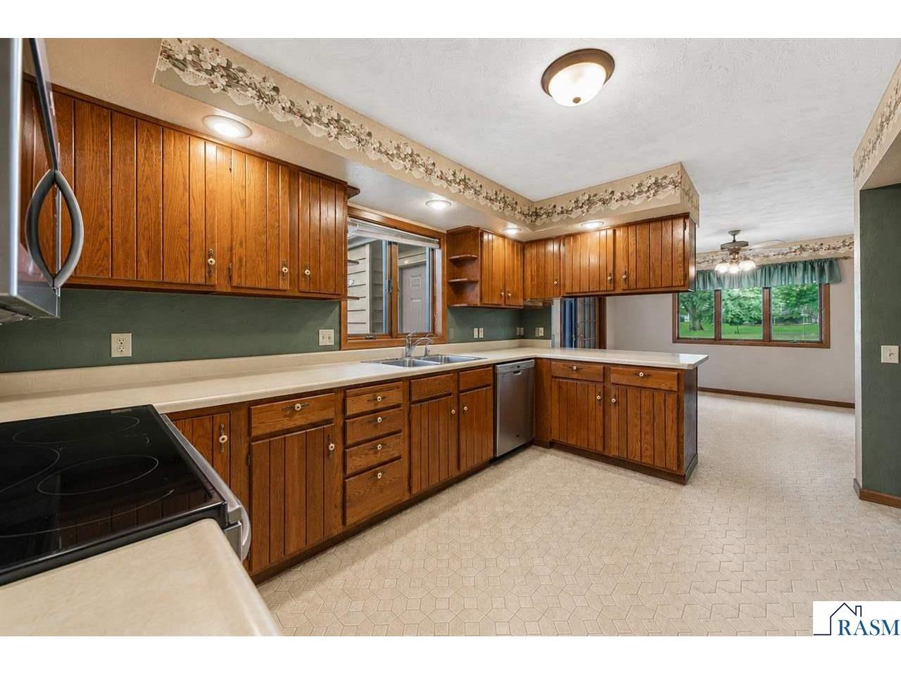1139 N 10th Street Saint James MN 56081 267040476 image6