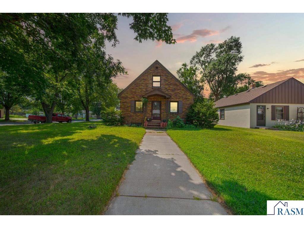 116 E Clinton Street Arlington MN 55307 267040993 image1