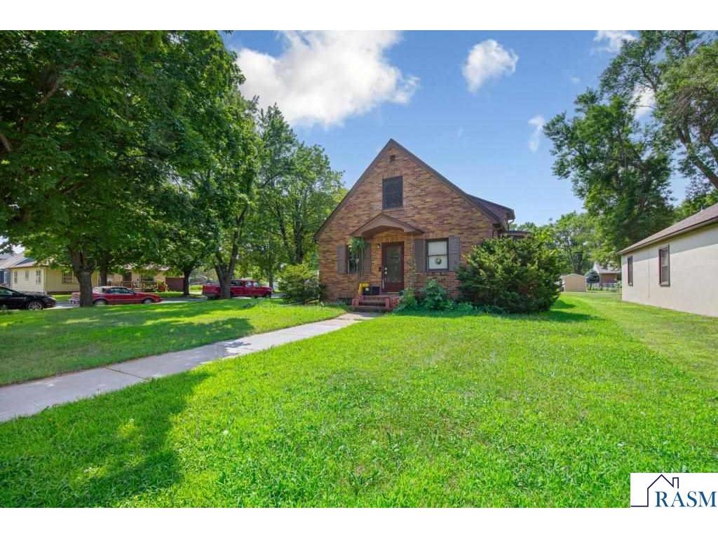 116 E Clinton Street Arlington MN 55307 267040993 image2