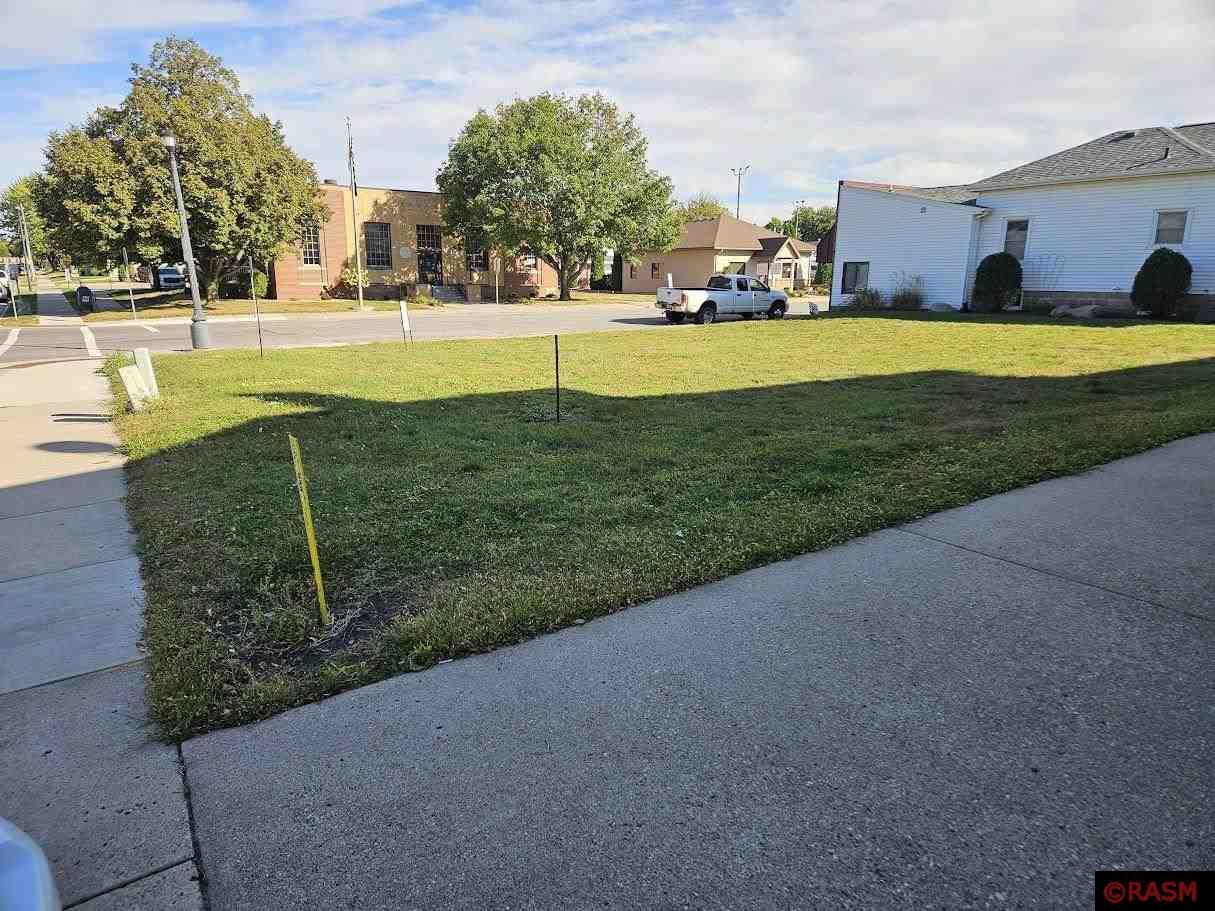 117 2nd ST NE Waseca MN 56093 7036013 image1