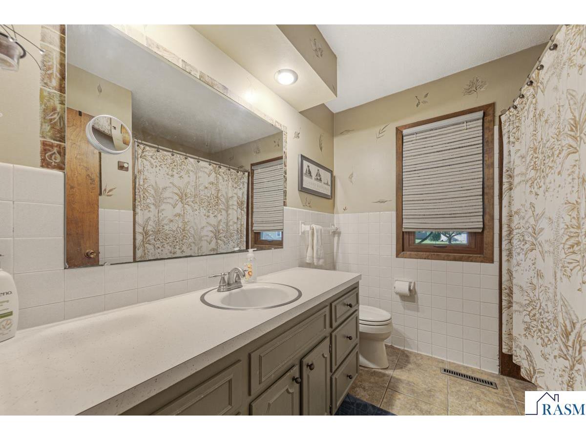 117 Marquette Avenue North Mankato MN 56003 7038744 image24