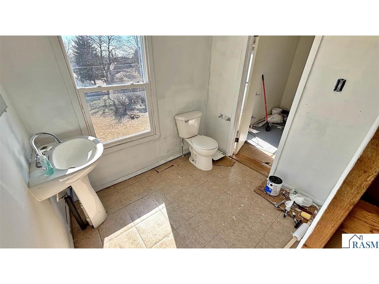 12 E Main Street Madelia MN 56062 7038852 image28