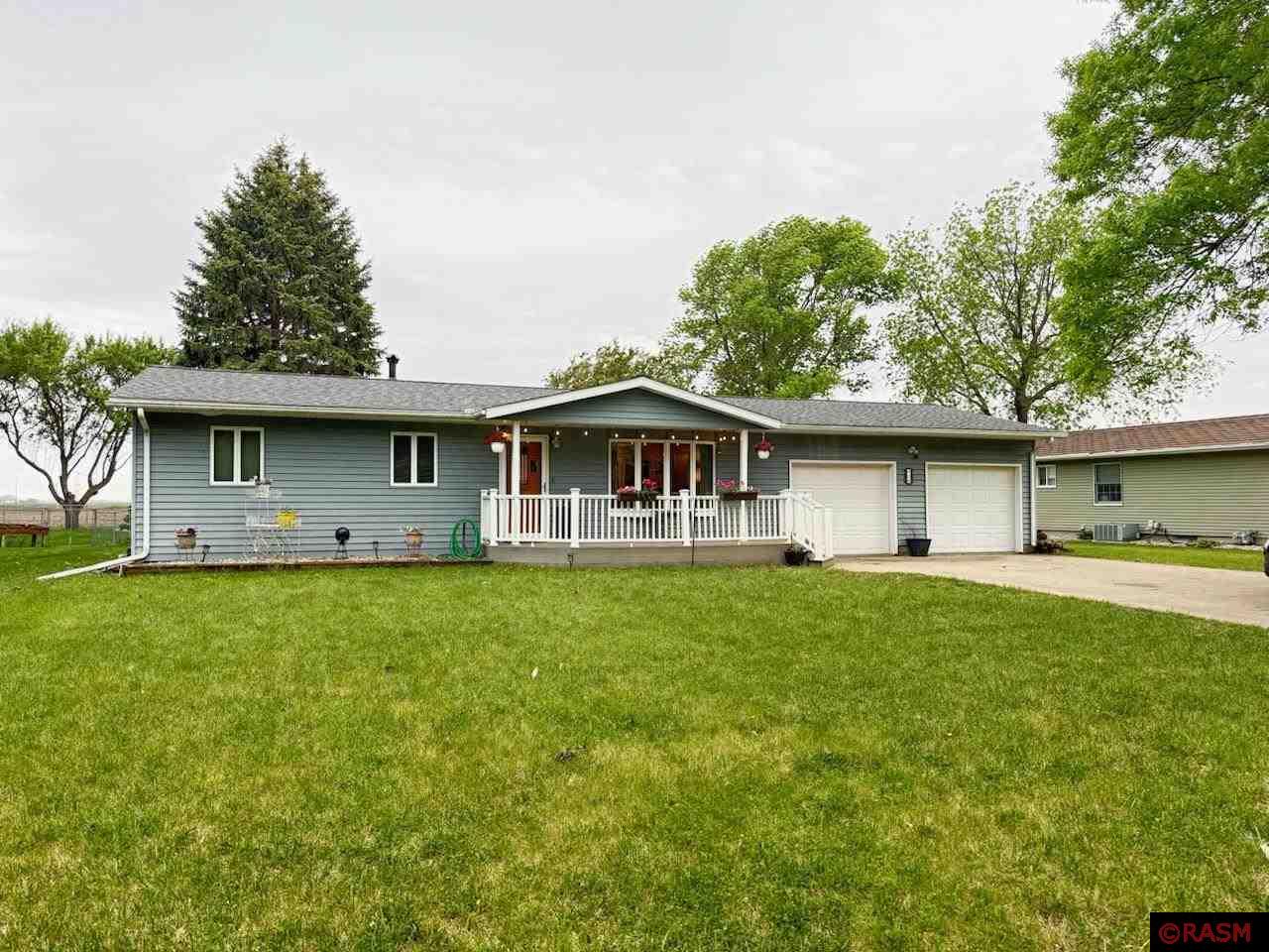 120 SE 10th Street Wells MN 56097 7037501 image1